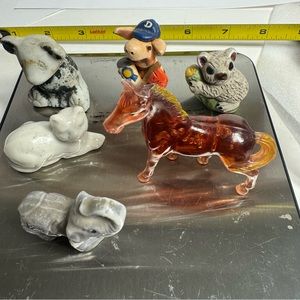 Vinatge set of 6 mix of animal figurines. Most are ceramic figurines.